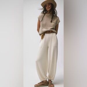 Casual Knit Sweater Set in Ivory!